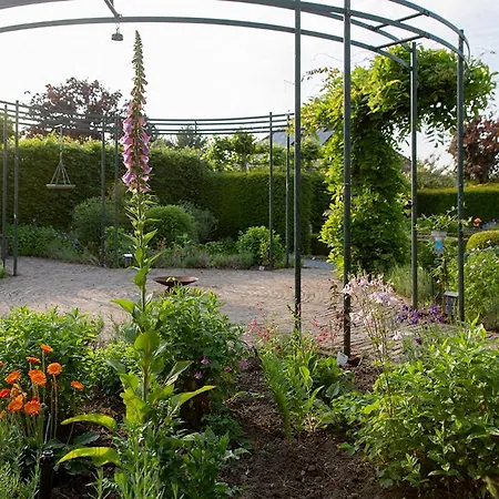 De Lange Mouwen Bed and breakfast